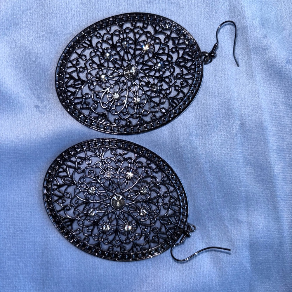 Filigree Oval Dangle Earrings with Rhinestones - Gunmetal